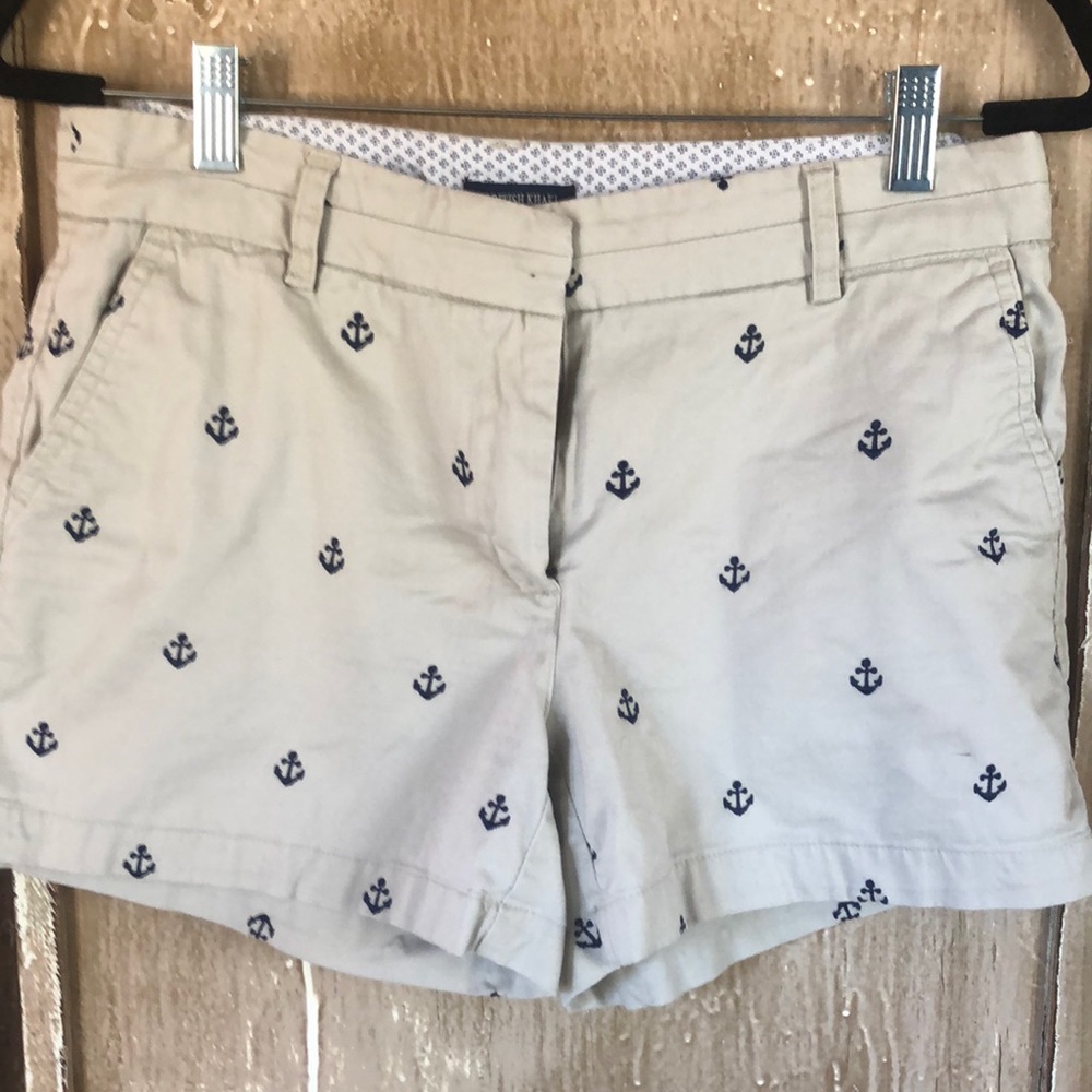 British Khaki Shorts Anchor Embroidery Detail